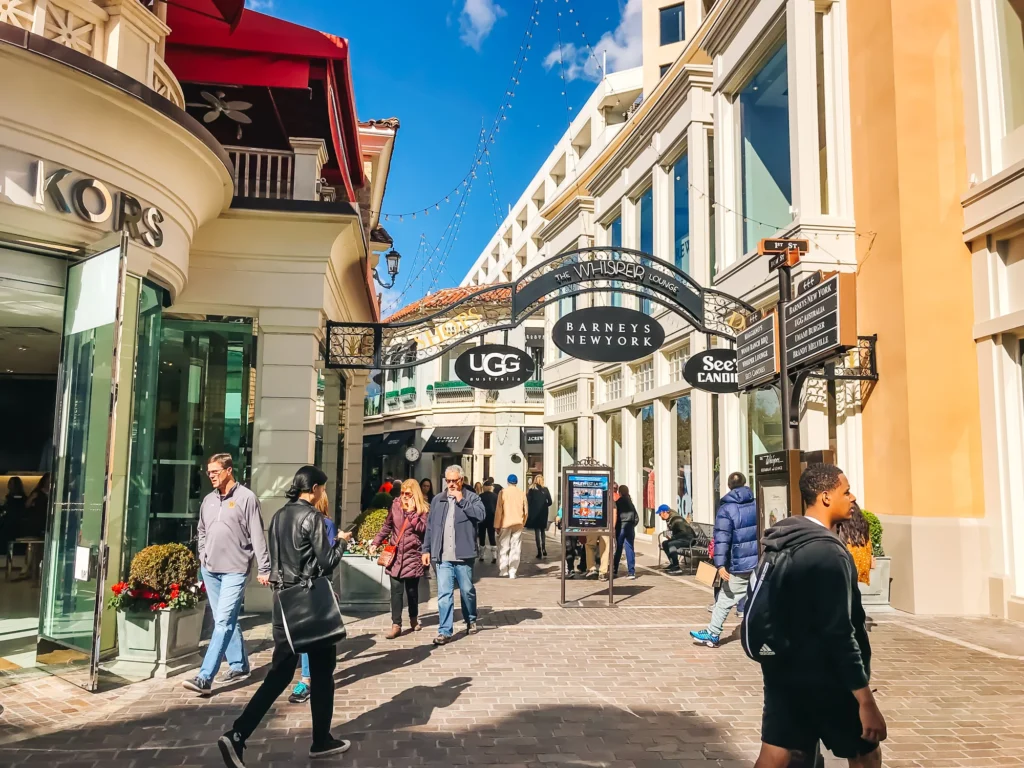 Los Angeles Itinerary: Include a Visit to the Grove